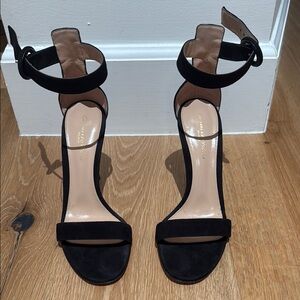 Gianvito Rossi Black Heels with Stiletto and Ankle Strap